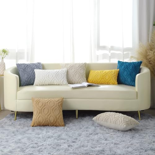 Decoruhome TM-01 Christmas Decorative Throw Pillow Covers 18X18, Soft Plush Faux Wool Couch Pillow Covers thumb #7