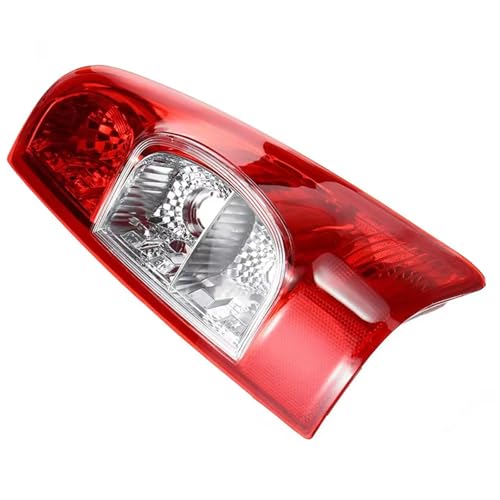 Feu arrière droit Isuzu DMax pour remplacer un phare cassé au contrôle technique