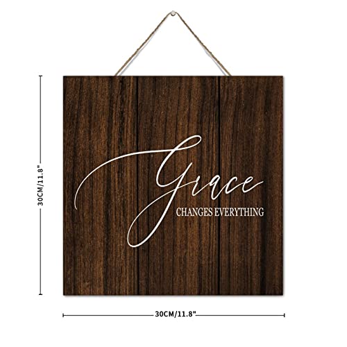 Décoration d'intérieur salon avec la plaque vintage Grace Changes Everything en bois
