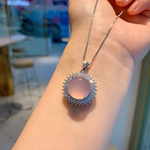 Accessoires cadeaux féminins : collier en quartz rose et pendentif anneaux
