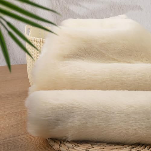 Tissu en fausse fourrure douce pour une décoration de Noël magique et cocooning