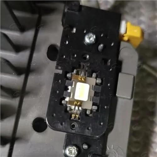 Módulo control DRL soluciona faro fundido en Toyota Avensis 3
