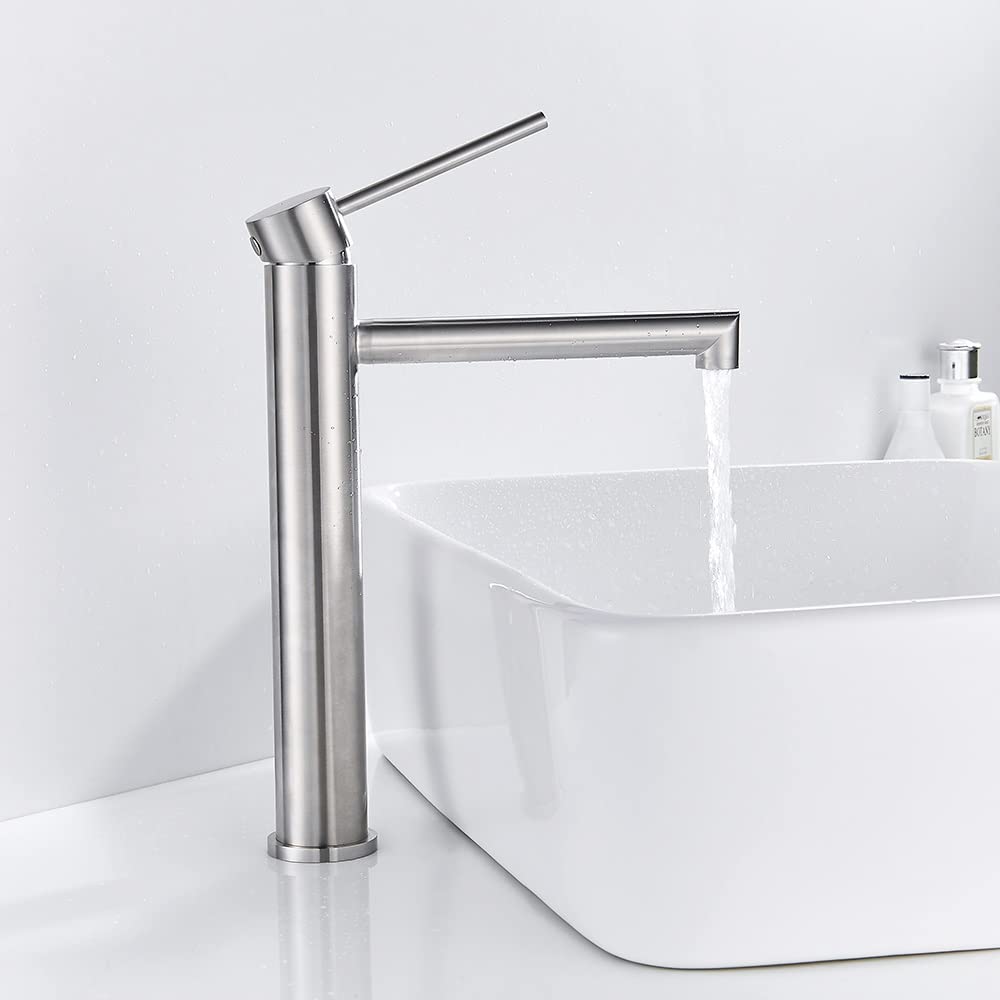 Mitigeur de salle de bain en acier inox avec tuyau flexible pour un réglage eau chaude et froide