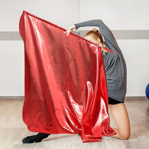 Drapeau à main rouge fluide de performance sportive et chorégraphie