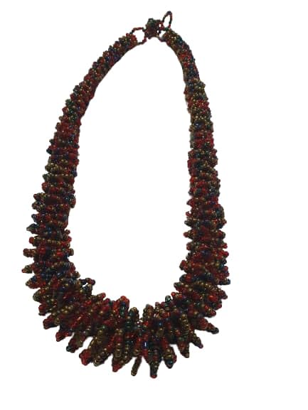 Collier coralliens réglable idéal pour un mariage ou un cocktail élégant d'été