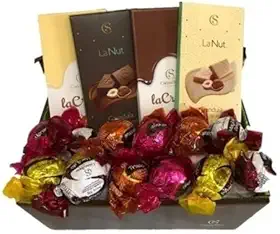 Cesta de Chocolates Para Presente Cacau Show (16 chocolates)
