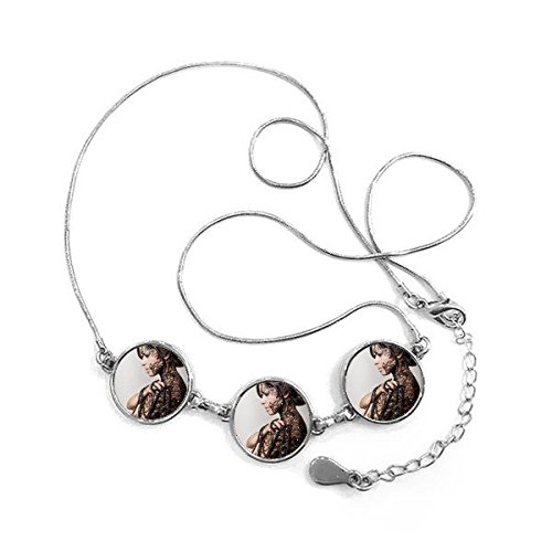 Collier body painting lady pour remplacer les bijoux banals par l'art