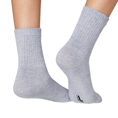 Kit com 3 meias cano médio em algodão infantil e juvenil Lupo