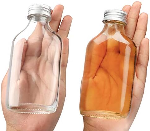Belle Vous 20 Pack Mini 100ml/3.5oz Glass Flask Liquor Bottles with Silver Caps & Funnel - Empty Screw Top Miniature Favour Bottles for Weddings & Parties - Alcohol, Schnapps, Whisky, Shots & Spirits