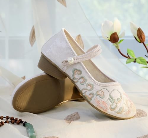 Chaussures de danse Cheongsam : l'art de la broderie classique