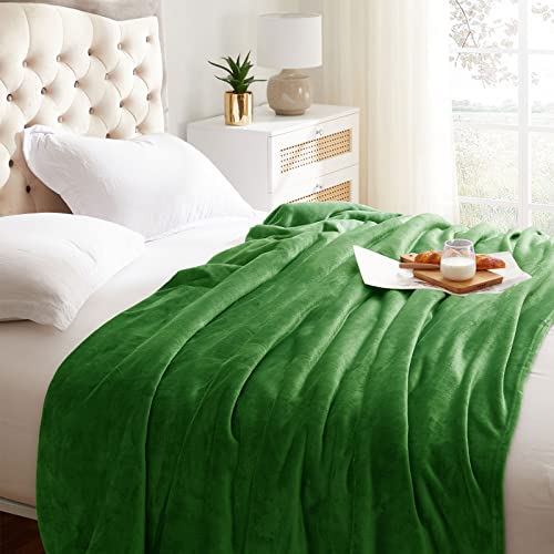 Image of KMUSET Fleece Blanket Throw Size Emerald Lightweight Super Soft Cozy Luxury Bed Blanket Microfiber