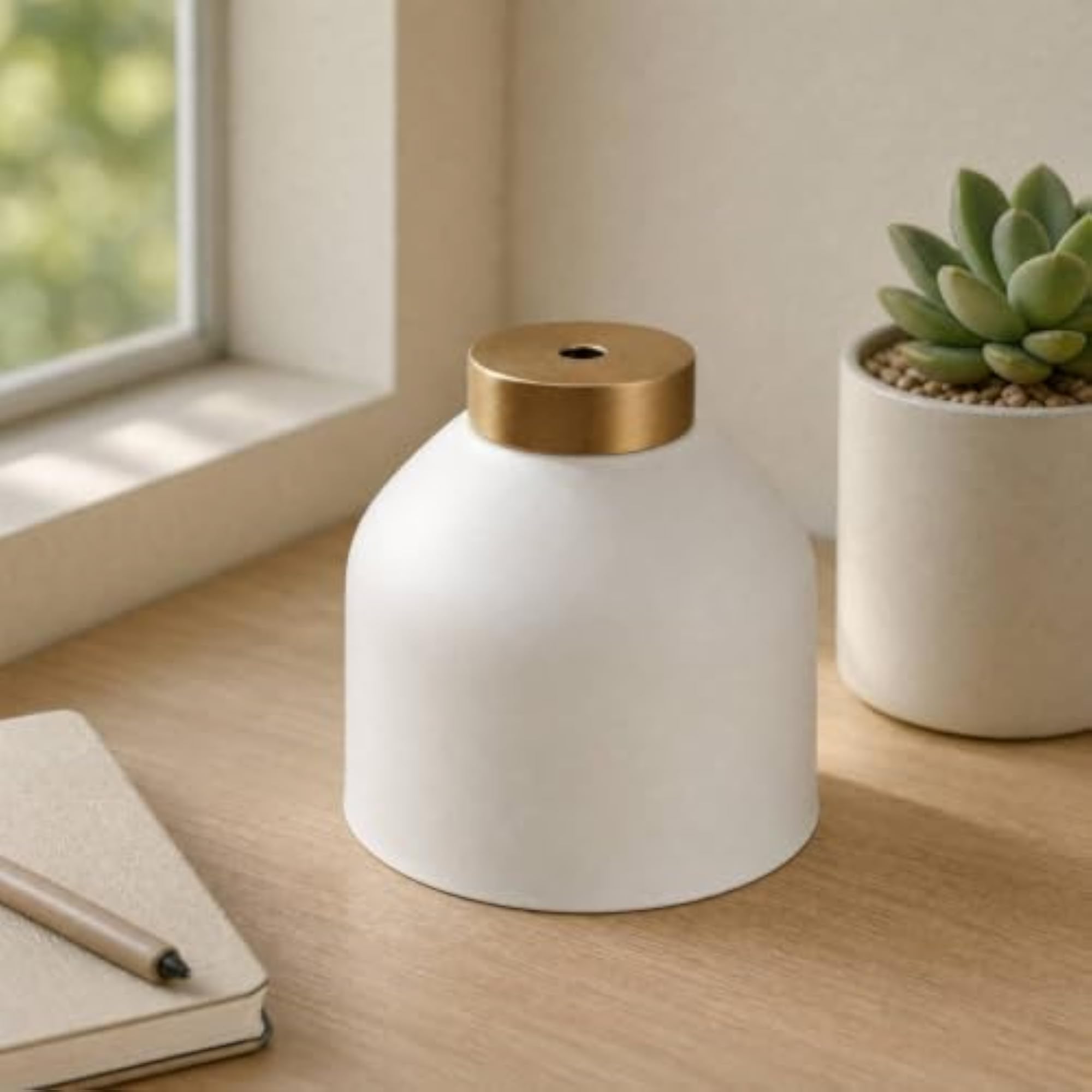 Modern Tabletop Lamp for Home Fragrance Setup