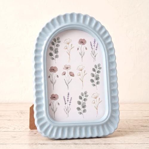 AceOrbit 4x6 Inch Light Blue Petal Arched Picture Frame Cute Scalloped Wooden Real Glass Photo Frame Decorative for Desktop Display Home Decor Family Friends Wedding Graduation Gifts
