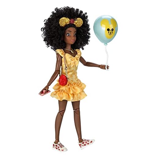 Disney Store Muñeca ILY 4EVER Inspirada en Bella, La Bella y la Bestia, Mide 28 cm, muñeca articulada con Diadema con Orejas de Minnie Mouse, Collar, Bolso y teléfono móvil, para Mayores de 3 años