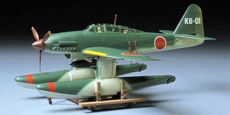 Tamiya 61054 Aichi M6A1 Seiran à monter pour enrichir votre collection de modèles réduits