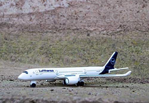 Majorette Airbus 350 Lufthansa Spielzeugflugzeug (13 cm) - Lizenziertes Metall-Modell im Originaldesign für Kinder ab 3 Jahren - 212057980Q02, Weiß