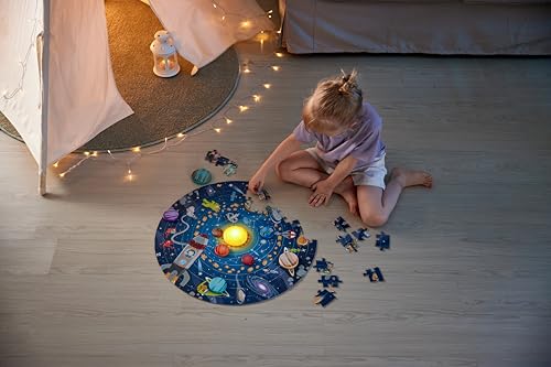 Hape Puzle del Sistema Solar | Puzzle Educativo de 102 Piezas con Planetas en 3D y Sol LED | Juguete para Niños a Partir de 5 Años