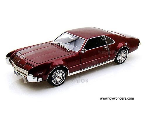 carautoveh 92718bg Yatming - Oldsmobile Toronado Hard Top (1966, 1:18, Burgundy) 92718 Diecast Car Model Auto Vehicle Die Cast Metal Iron Toy Transport