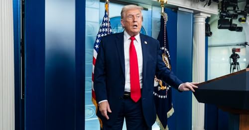 Trump fa un passo indietro sull'Ice, la Ue fa un passo avanti in India