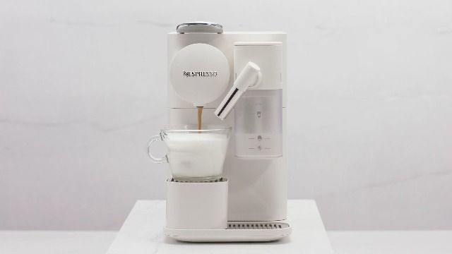 Nespresso Lattissima One Coffee Machine, Shadow Black : Amazon.co