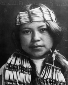1913 photo Shell ornaments--Quinault . Young Indian, head-and-shoulders portr d4
