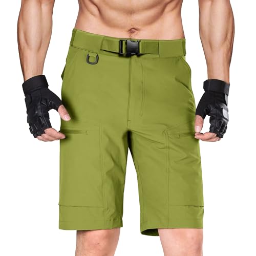 Short tactique homme pour éviter la transpiration en randonnée