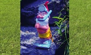 Preisvergleich Produktbild Zwerg als Taucher 37 cm 155 Kunststoff-Figur