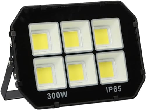Projecteur solaire LED 300W pour prolonger vos soirées sur la terrasse et vos matchs entre amis