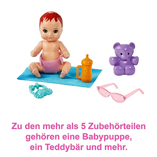 Barbie Skipper Babysitter Inc, Skipper mit braunen und lila Haaren, Baby, Kinderwagen, Babytrage, Zubehör, insgesamt 2 Puppen, Geschenk für Kinder, Spielzeug ab 3 Jahre,GXT34