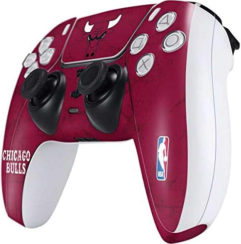 Miniatura 2 de Skinit Calcomanía para juegos compatible con PS5 y compatible con PS5 Digital Edition DualSense Controller Producto oficial de la NBA Chicago Bulls