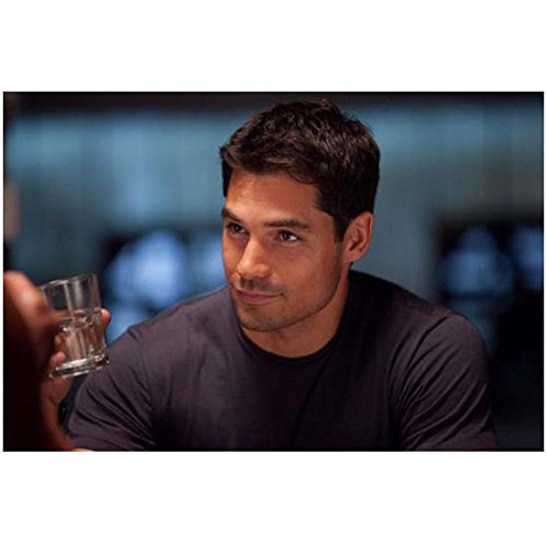 G.I. Joe: Retaliation D.J. Cotrona as Flint Looking Handsome Arm Raised 8 x 10 Inch Photo