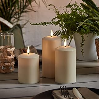 Lights4fun Set of 3 TruGlow® Outdoor Flameless Pillar Candles Battery LED with Timer IP44 Weatherproof