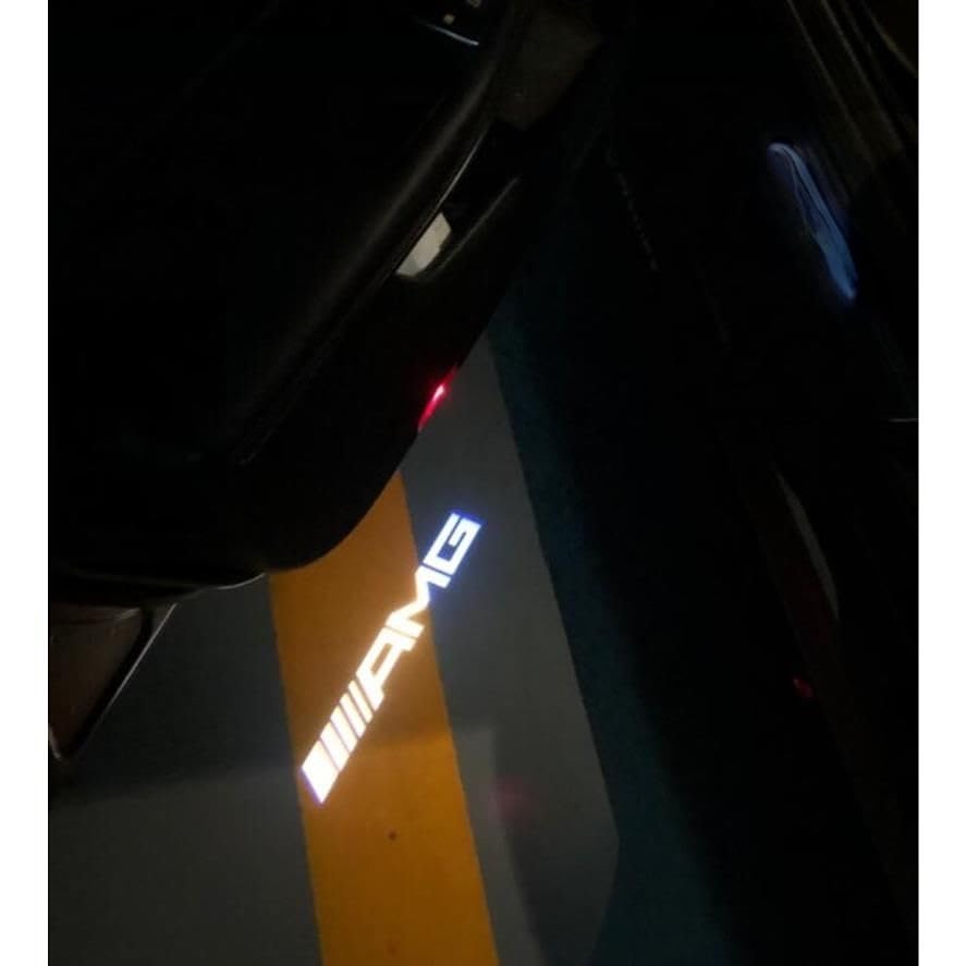 Modelli applicabili: Luce di benvenuto per portiera auto per AMG GT43S GT63S A45S CLA45S