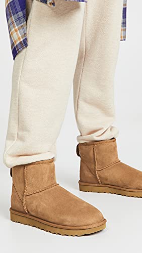 UGG Australia Women's Classic Mini Boot, Chestnut, 103