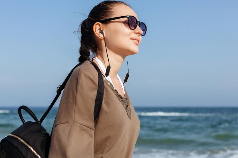 JBL Tune 135BT Bluetooth Wireless in-ear hoofdtelefoon met 3 knoppen microfoon/afstandsbediening en platte kabel - zwart - Afbeelding 3