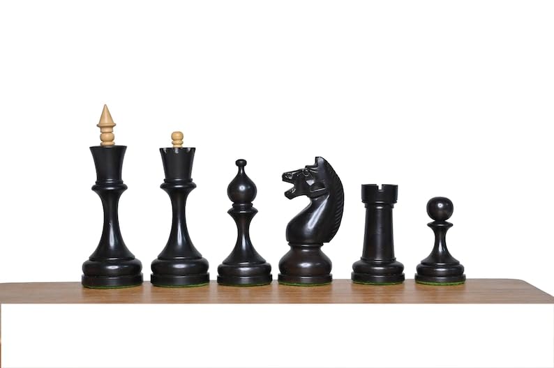 Jeu d'échecs en bois soviétique russe pour vos soirées salon