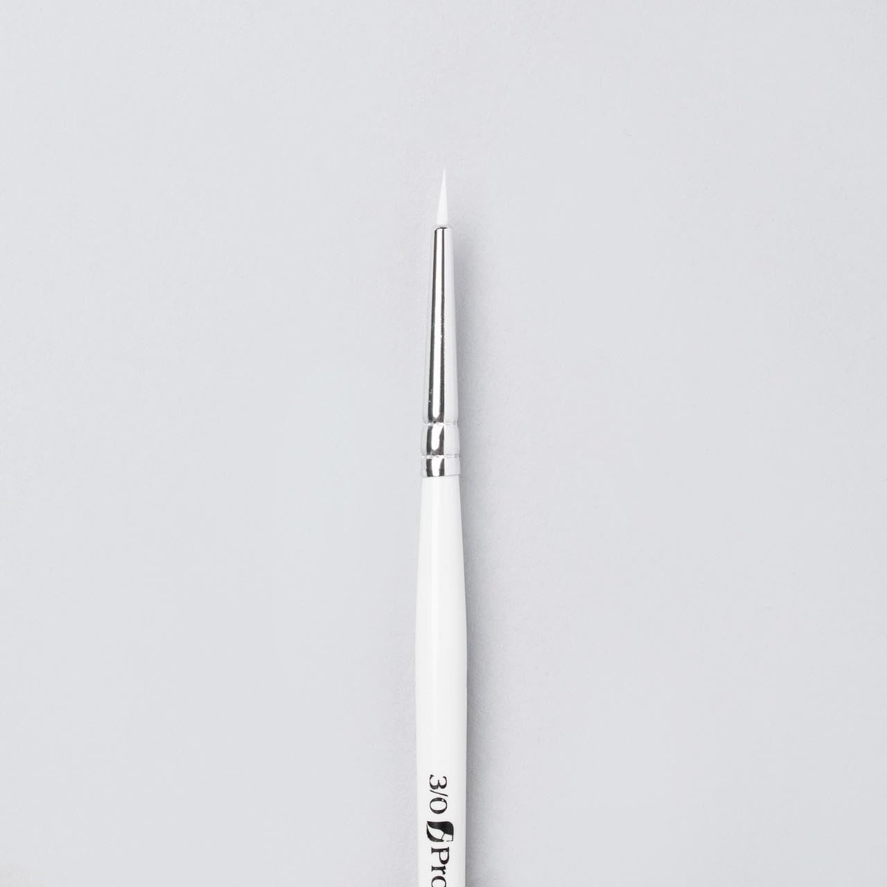 Pro Arte Series 31 Polar Round Tip Brush No 000 - Made In England