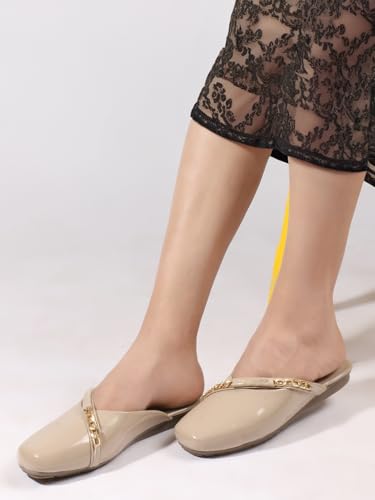Image of Carlton London Women's Glossy Chain Detail Comfort Mules