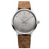 Minimalistisch aber doch Einzigartig - sehr schöne und günstige Armbanduhr für Herren mit silberfarbenem Ziffernblatt, silberfarbenen Indexen und braunem Lederband. Cool, Ausgefallen und trotzdem Schlicht. Passt zu jedem Stil.