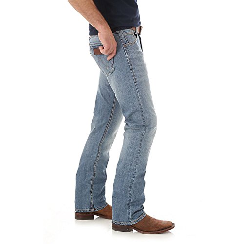 Image of Wrangler Men's Retro Slim Fit Straight Leg Jean