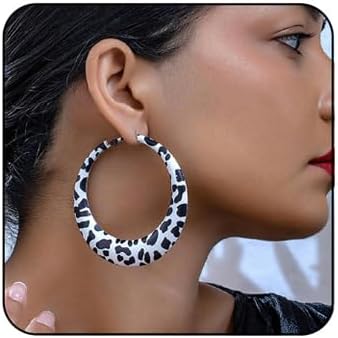 Metal Geometric Leopard Print Earrings Exaggerated Round Hoop Earrings Red/Green/Gold Leopard Print Earrings Chunky Big Huggie Hoop Earrings Trendy Statement Earring Birthday Party Halloween Christmas Jewelry for Women