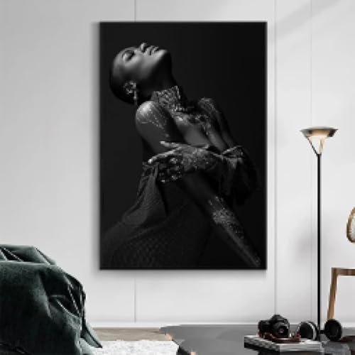 Toile femme noire africaine pour decoration murale salon elegante de 60x90 cm