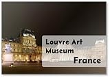 París-4 de abril: vista panorámica del Museo de Arte del Louvre por la noche. El Louvre es el museo más grande de París exhibió más de 60.000 metros cuadrados de espacio de exposición, en París,