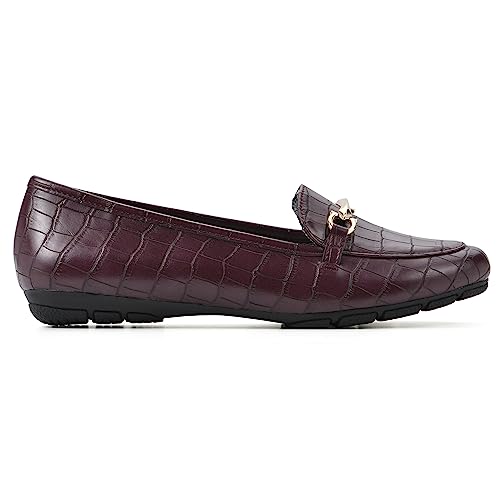 Image of CLIFFS BY WHITE MOUNTAIN Women's Glowing Cushioned Loafer Flat