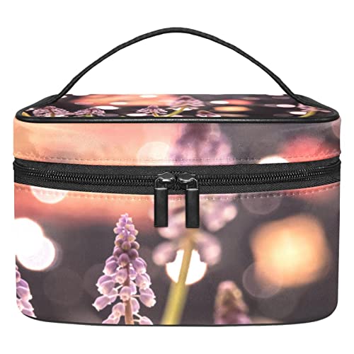 Trousse de maquillage lavande idéale pour organiser vos cosmétiques en voyage