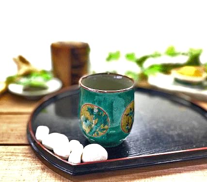 kutani hyakkaen kutani(yaki) ware tea cup marumon syouchikubai green feat.decorated base