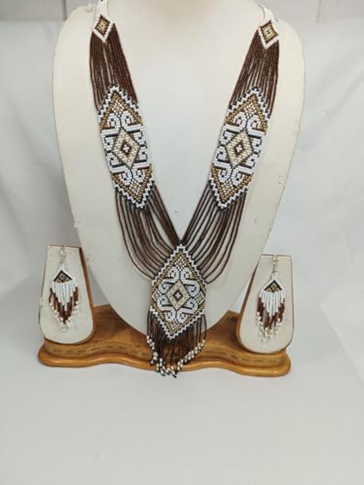 Bandhani Elegance: Brown & White Khatli Bliss