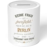 Wir empfehlen die Reinigung per Handwäsche. Dies garantiert eine farbenfrohe, glänzende Oberfläche über viele Jahre hinweg.