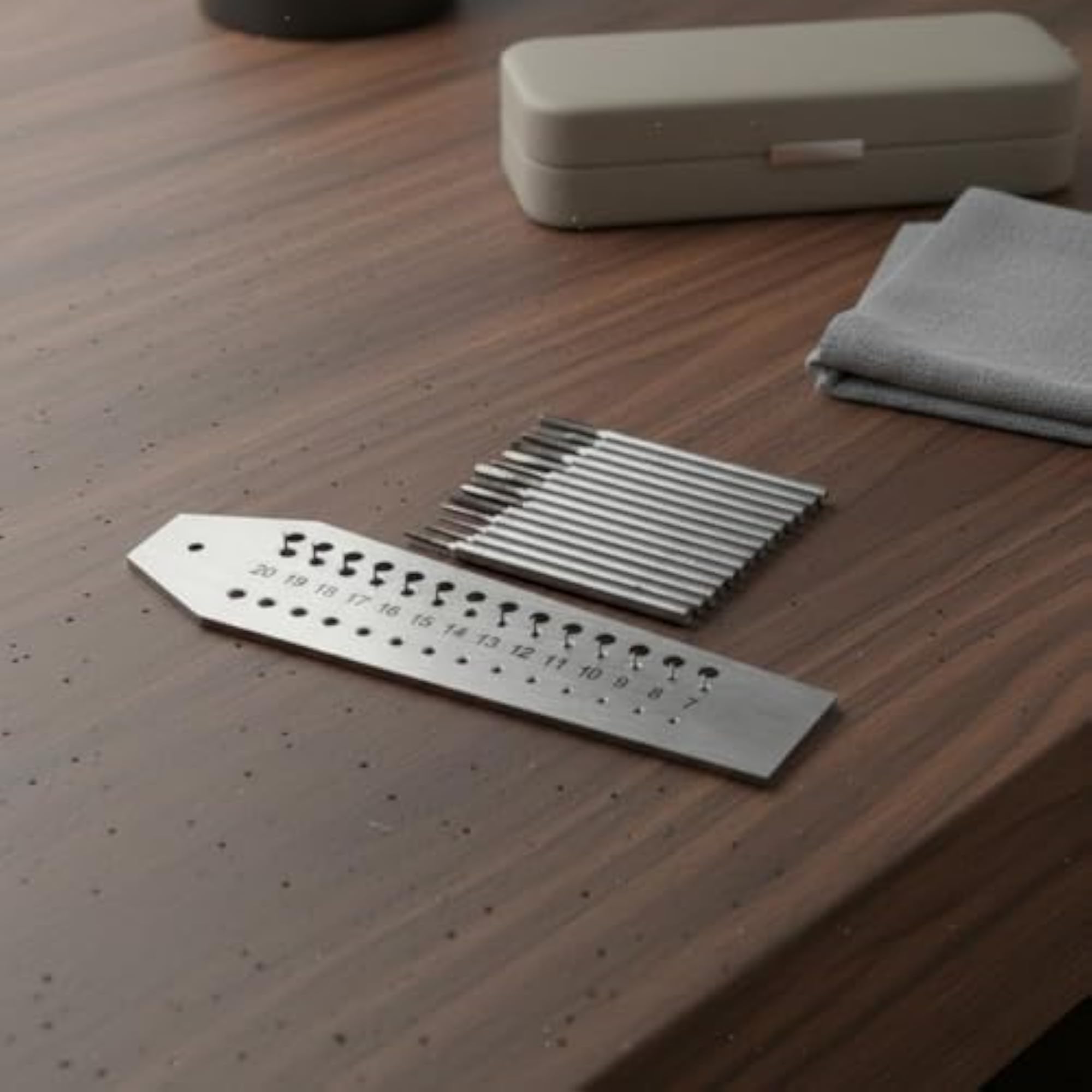 Precision Watchmakers Tap and Die Set, Compact Repair Tool
