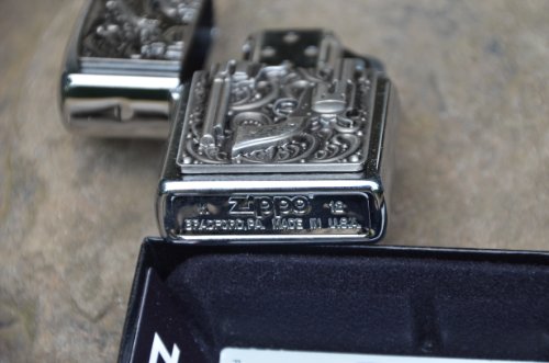 Encendedor Zippo 2001654 Emblema Revolver miniatura 5